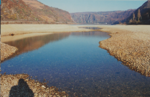 Niedrigwasser Jungferngrund im Mittelrheintal